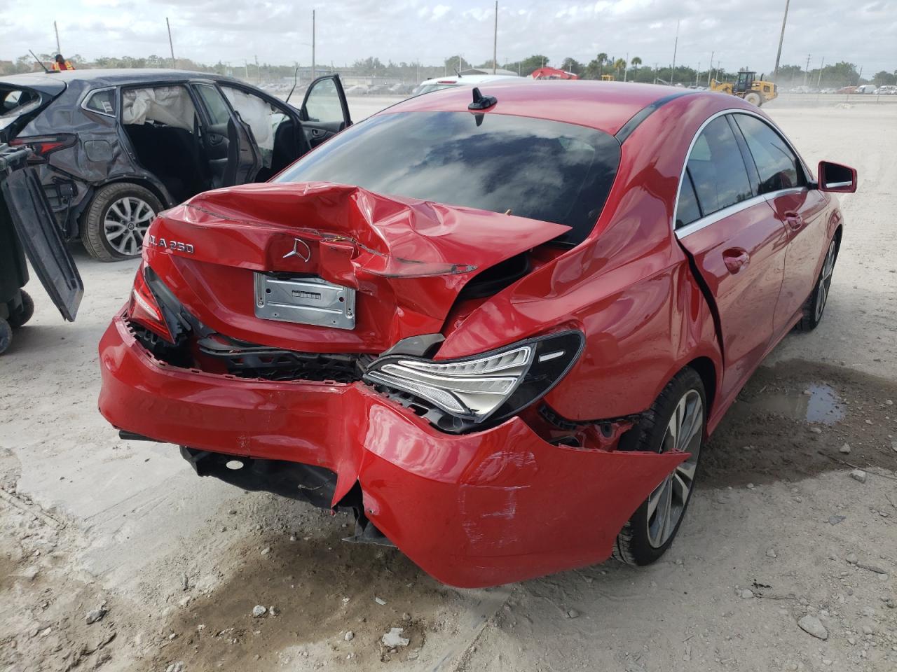 Photo 4 from auction – 2019 MERCEDES-BENZ CLA 250 with VIN WDDSJ4EB4KN776294