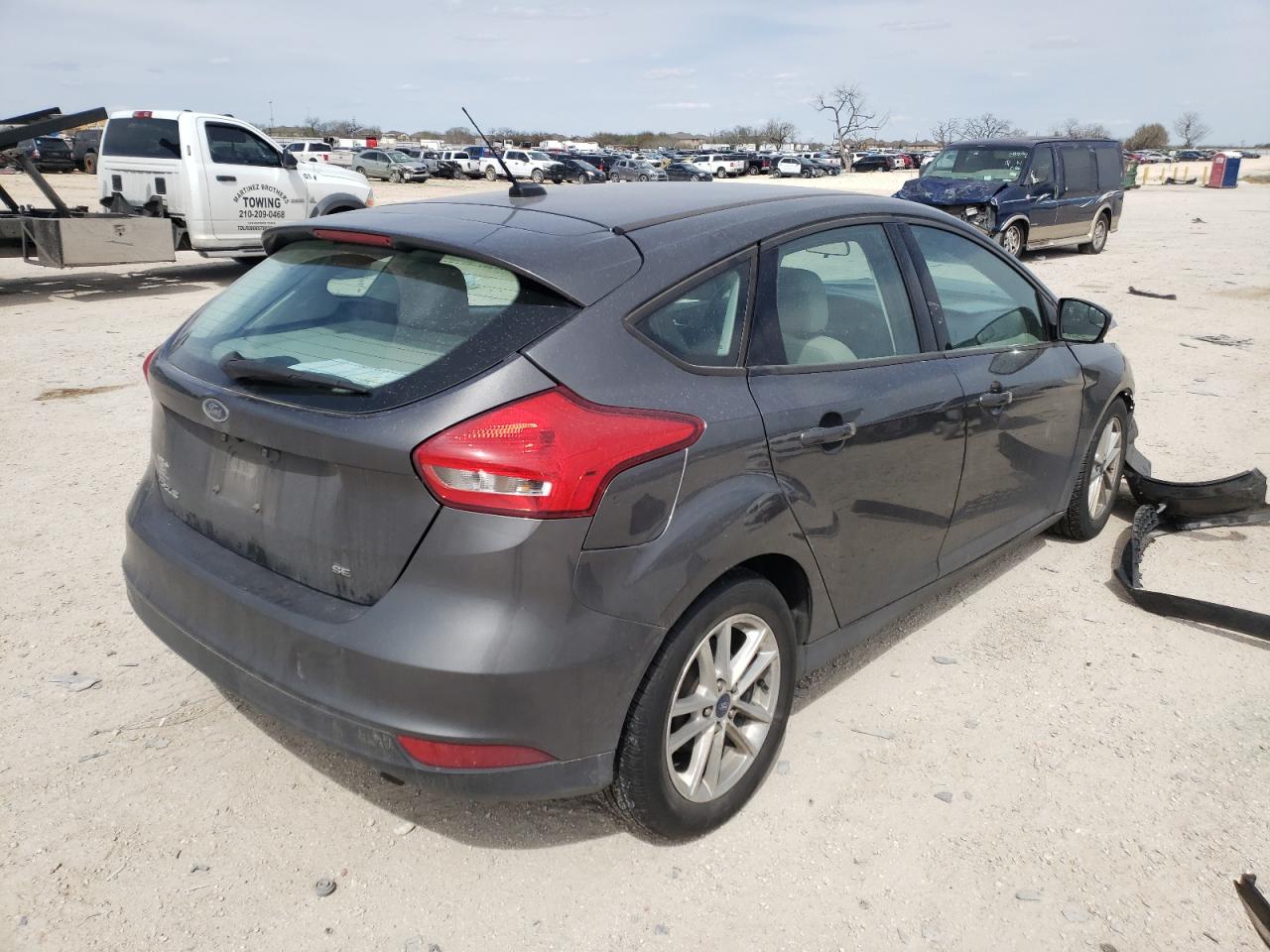 Photo 4 from auction – 2017 FORD FOCUS SE with VIN 1FADP3K2XHL248706