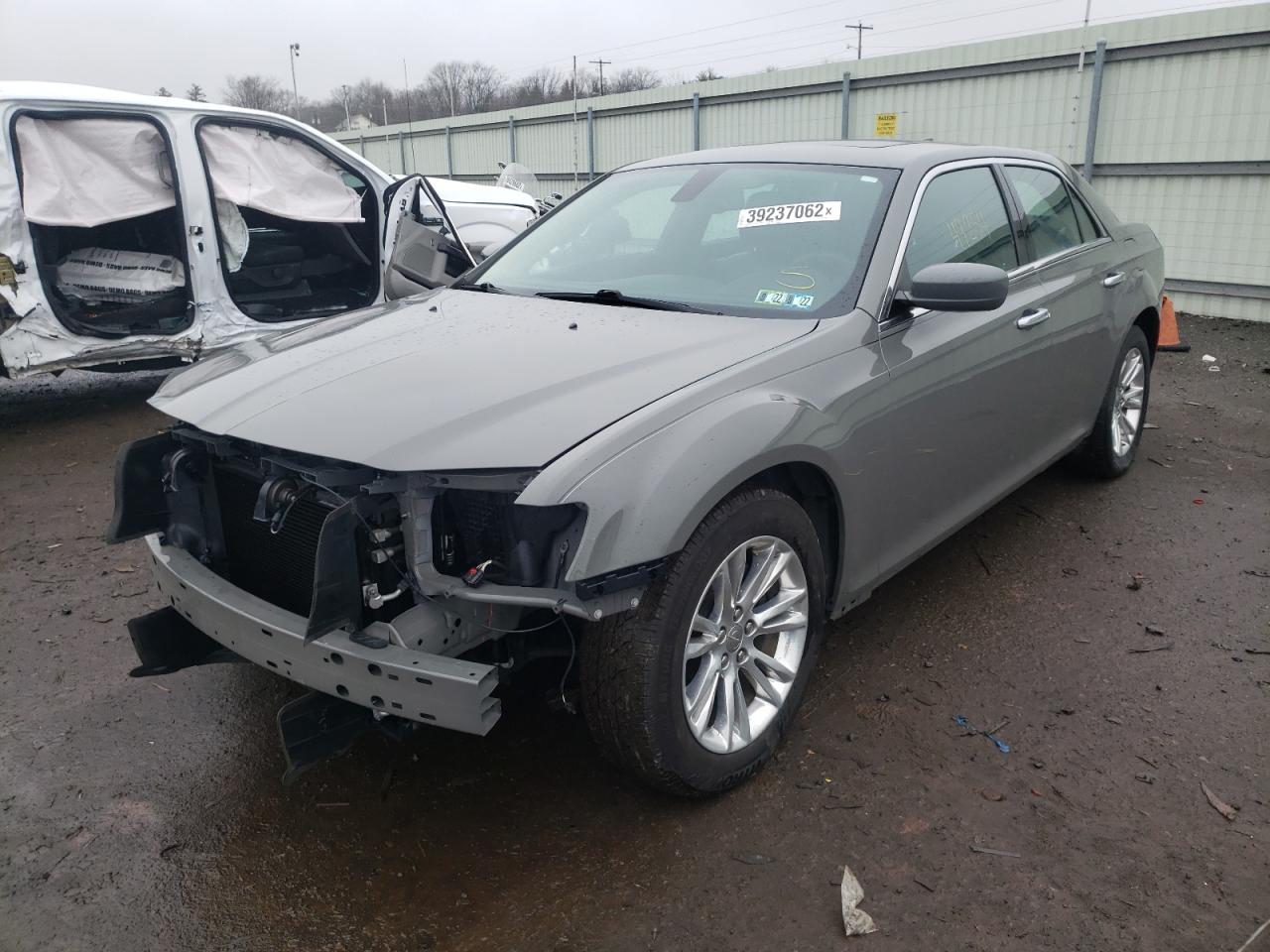 صورة رقم 2 من المزاد - 2017 CHRYSLER 300 LIMITE مع VIN 2C3CCAAG8HH668047