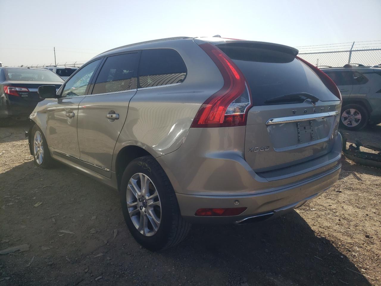 Photo 3 from auction – 2015 VOLVO XC60 T5 PL with VIN YV440MDM2F2741685