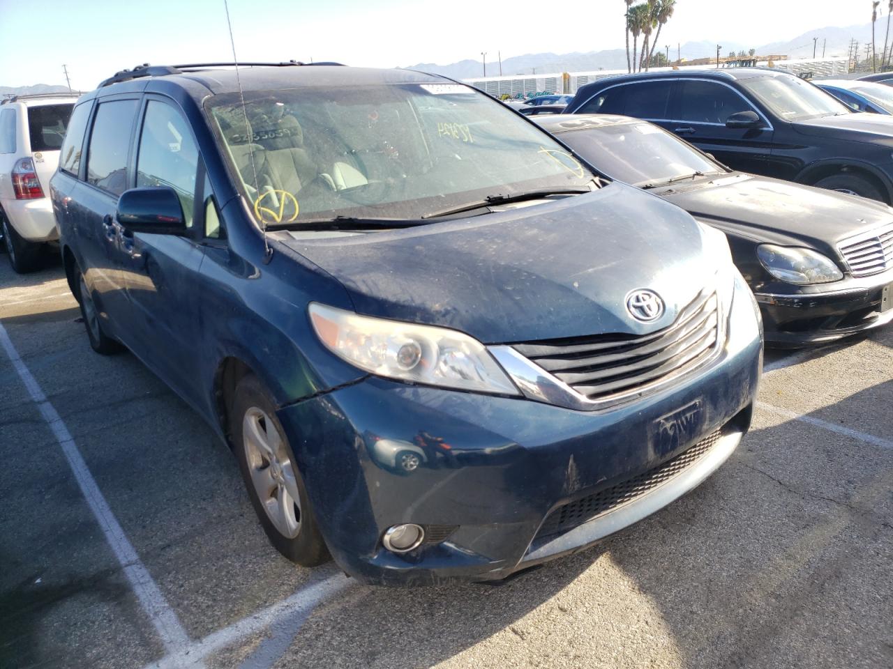 TOYOTA SIENNA LE 2011 with VIN 5TDKK3DC5BS032712 - Photo from auction