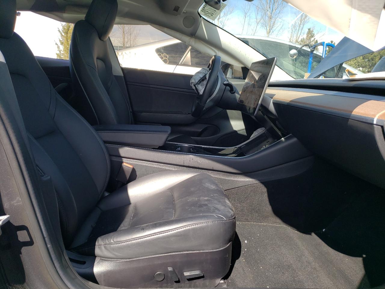 Photo 19 from auction – 2018 TESLA MODEL 3 with VIN 5YJ3E1EB3JF110266