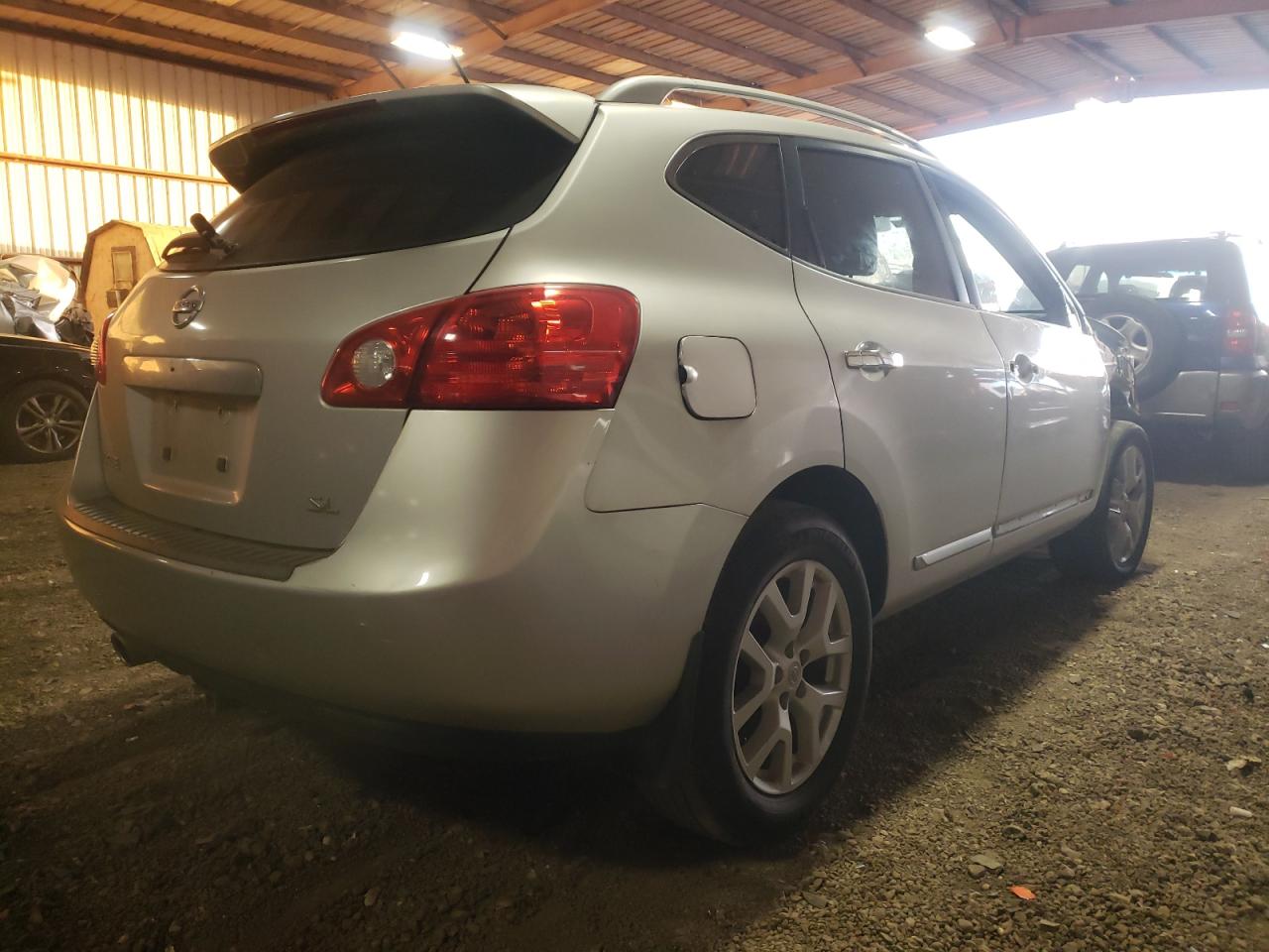 Photo 4 from auction – 2011 NISSAN ROGUE S with VIN JN8AS5MT5BW170844