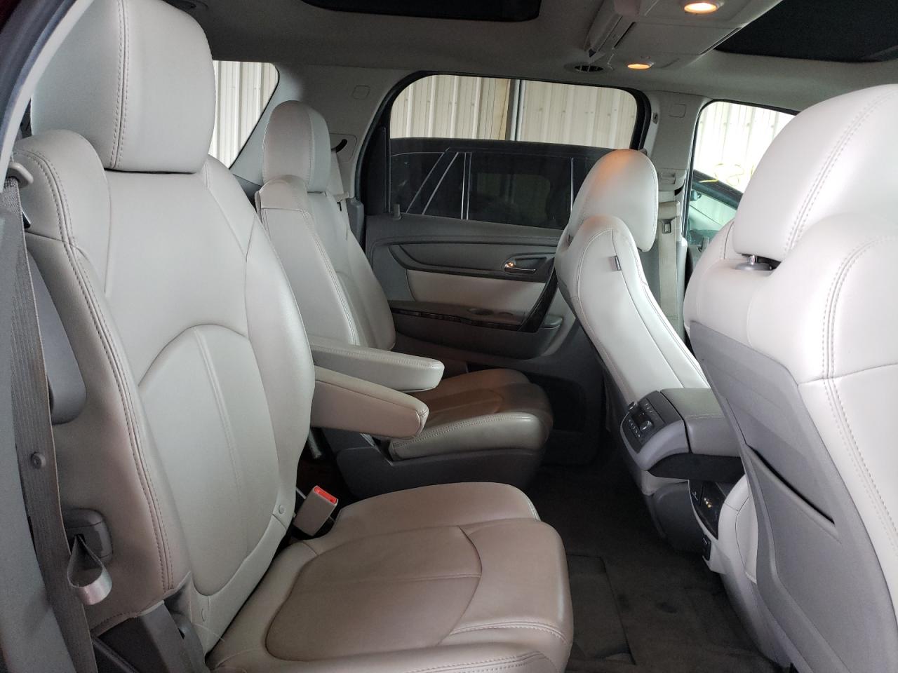 Photo 6 from auction – 2016 GMC ACADIA SLT with VIN 1GKKRSKD1GJ166241