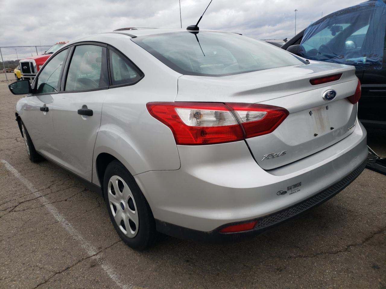 Photo 3 from auction – 2013 FORD FOCUS S with VIN 1FADP3E22DL350927