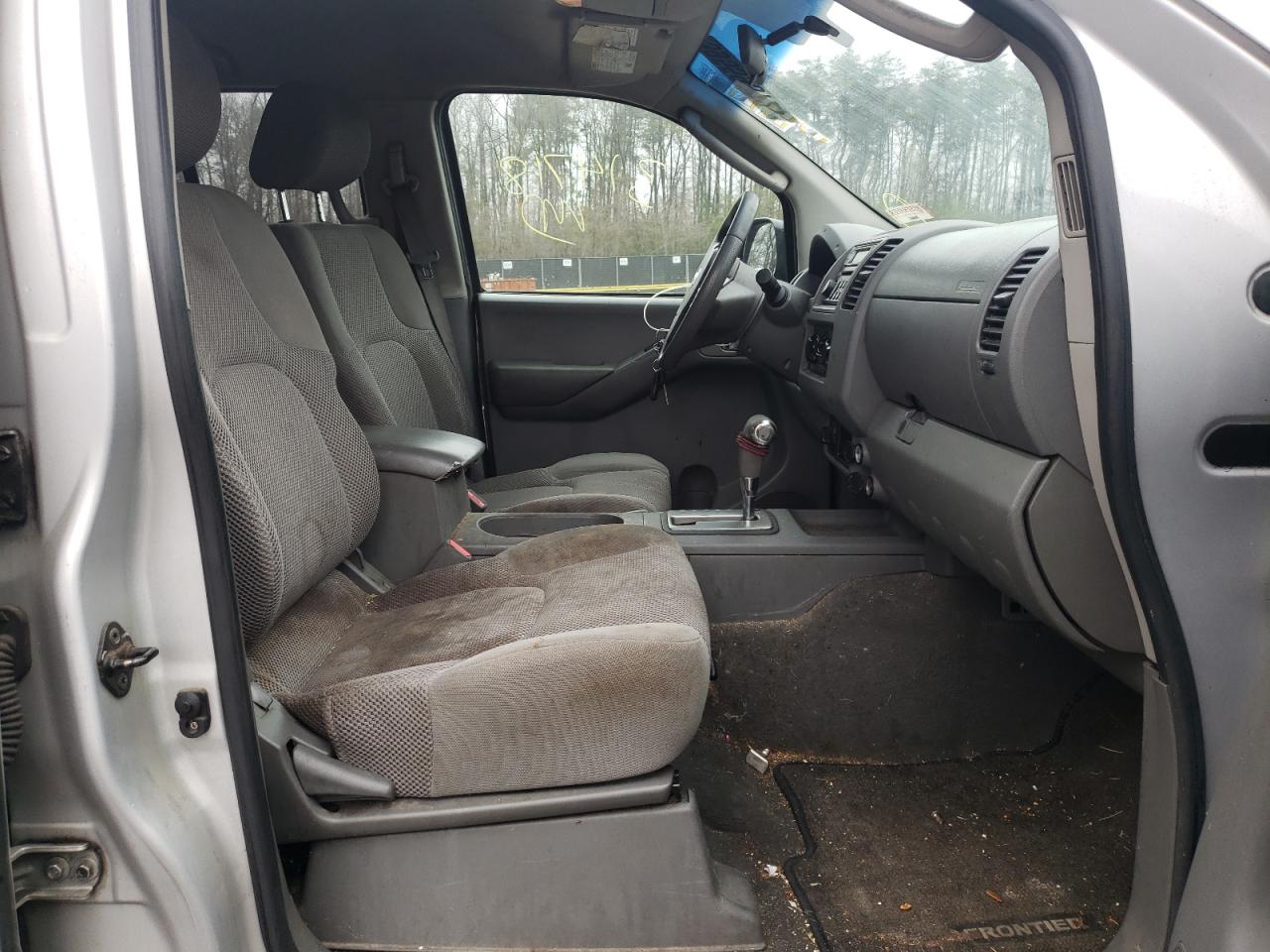 Photo 5 from auction – 2006 NISSAN FRONTIER C with VIN 1N6AD07W26C463412
