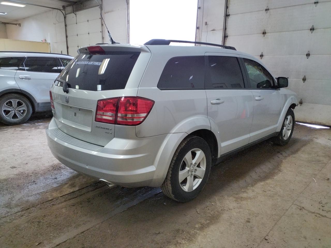 Zdjęcie 4 z aukcji – 2010 DODGE JOURNEY SX z VIN 3D4PG5FV9AT225504