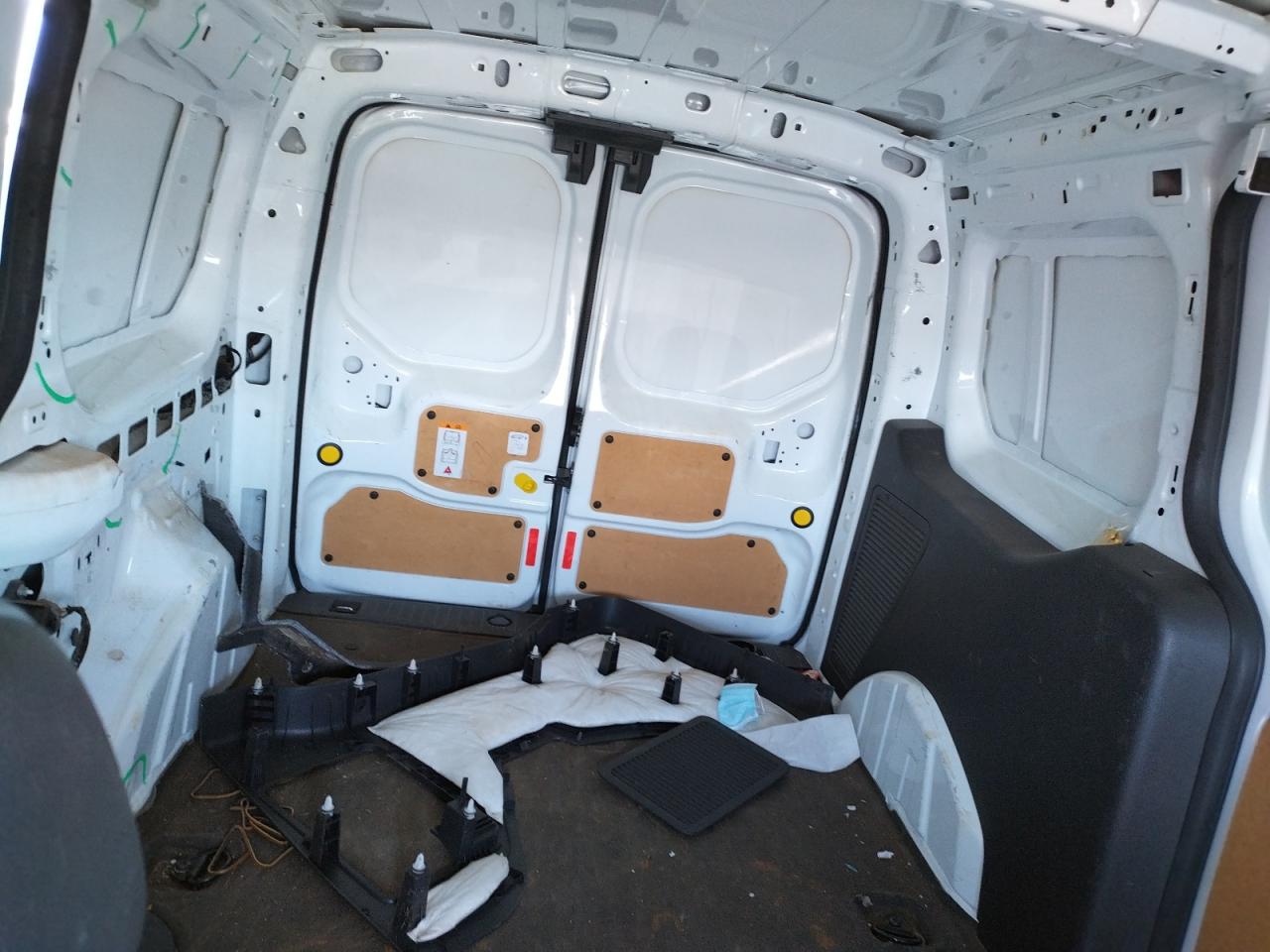 Photo 6 from auction – 2018 FORD TRANSIT CO with VIN NM0LS7E73J1367571
