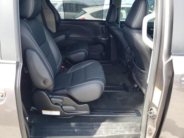 Photo 6 from auction – 2016 TOYOTA SIENNA SE with VIN 5TDXK3DC4GS745386