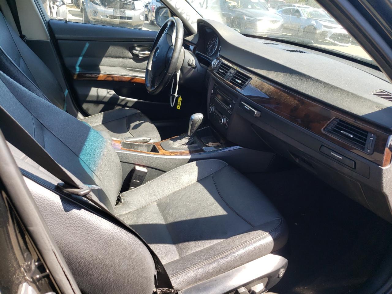 Photo 5 from auction – 2011 BMW 328 I SULE with VIN WBAPH5G51BNM80994