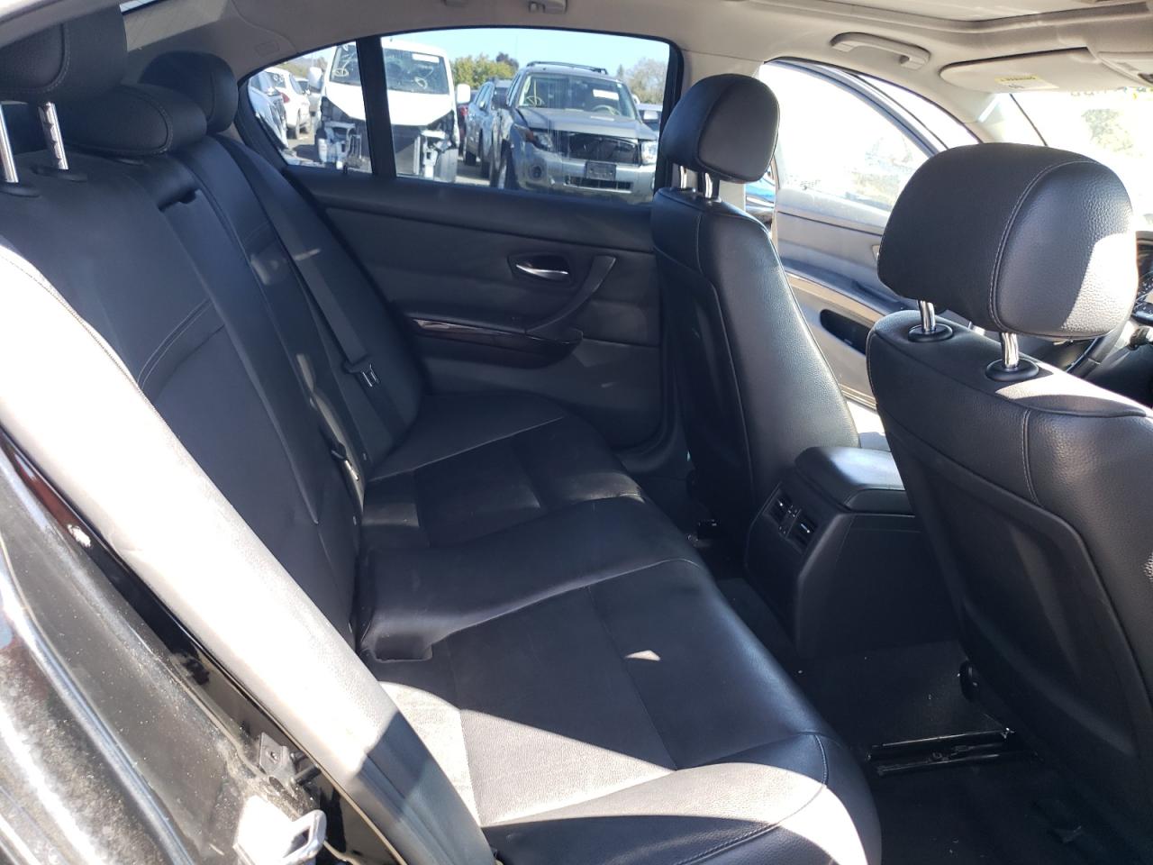 Photo 6 from auction – 2011 BMW 328 I SULE with VIN WBAPH5G51BNM80994