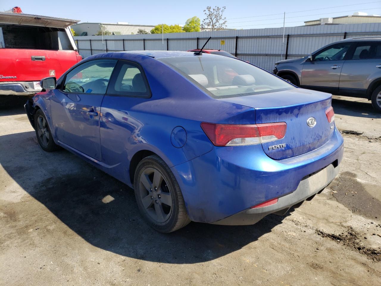 Foto 3 de la subasta – 2011 KIA FORTE EX con VIN KNAFU6A25B5379632