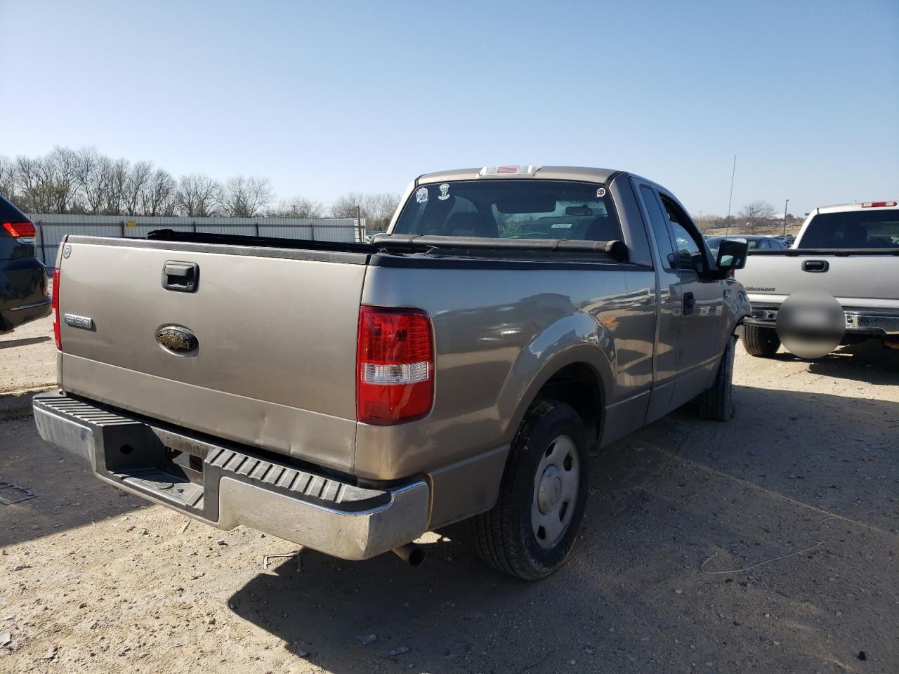 Photo 4 from auction – 2006 FORD F150 with VIN 1FTRF12256NA16250