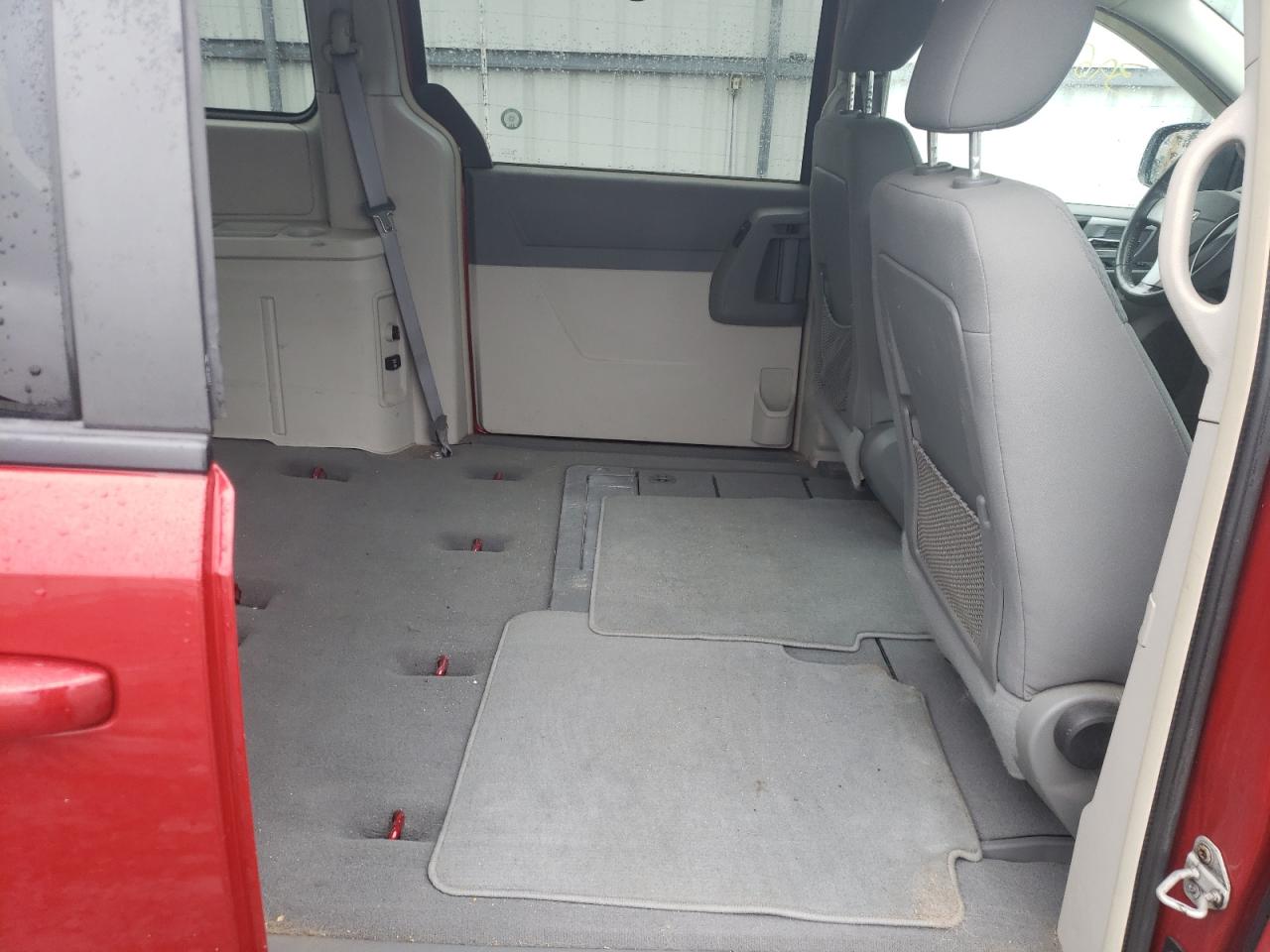Photo 6 from auction – 2010 DODGE GRAND CARA with VIN 2D4RN5D16AR107301