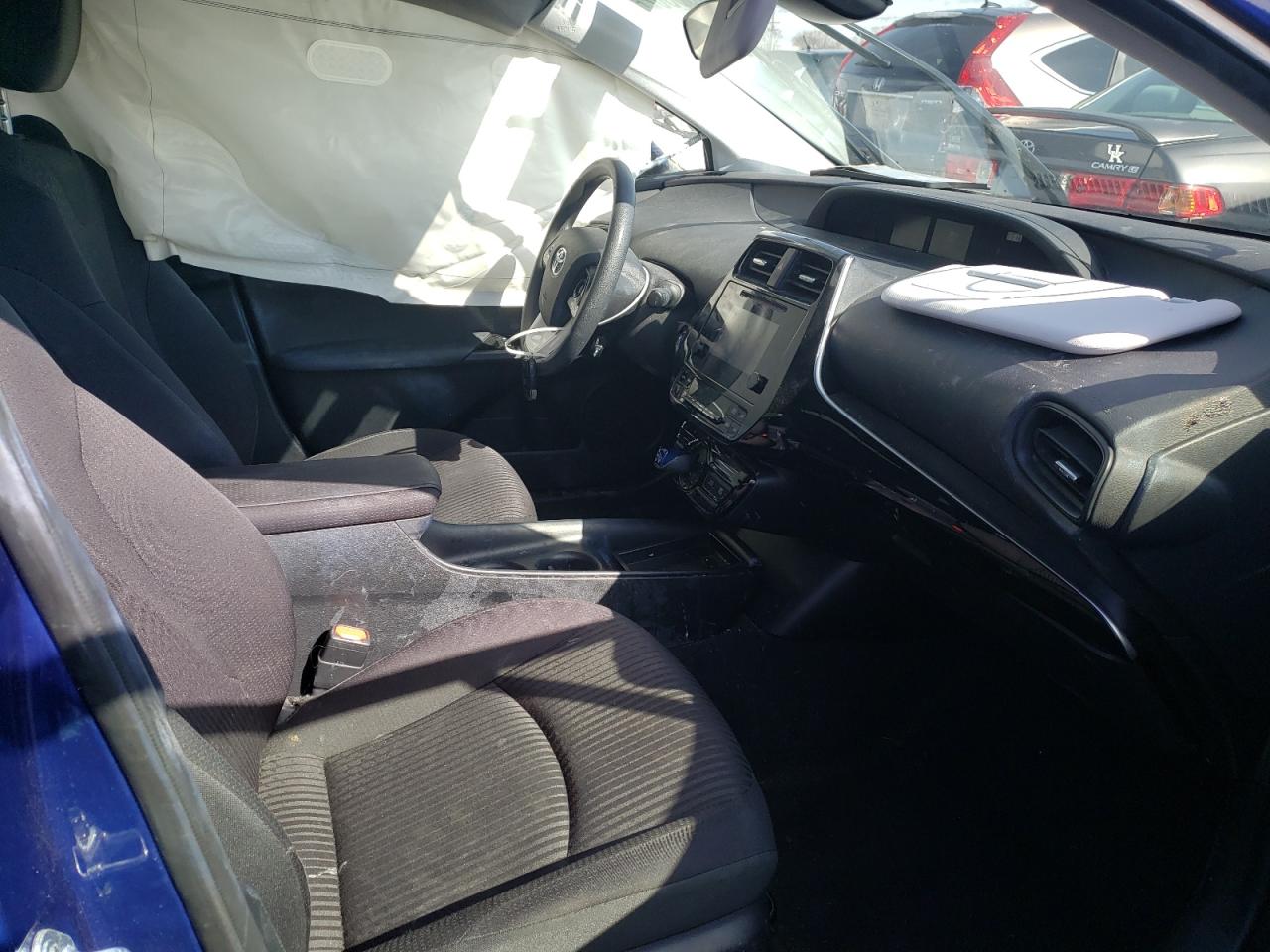 Photo 5 from auction – 2018 TOYOTA PRIUS with VIN JTDKBRFU6J3070166