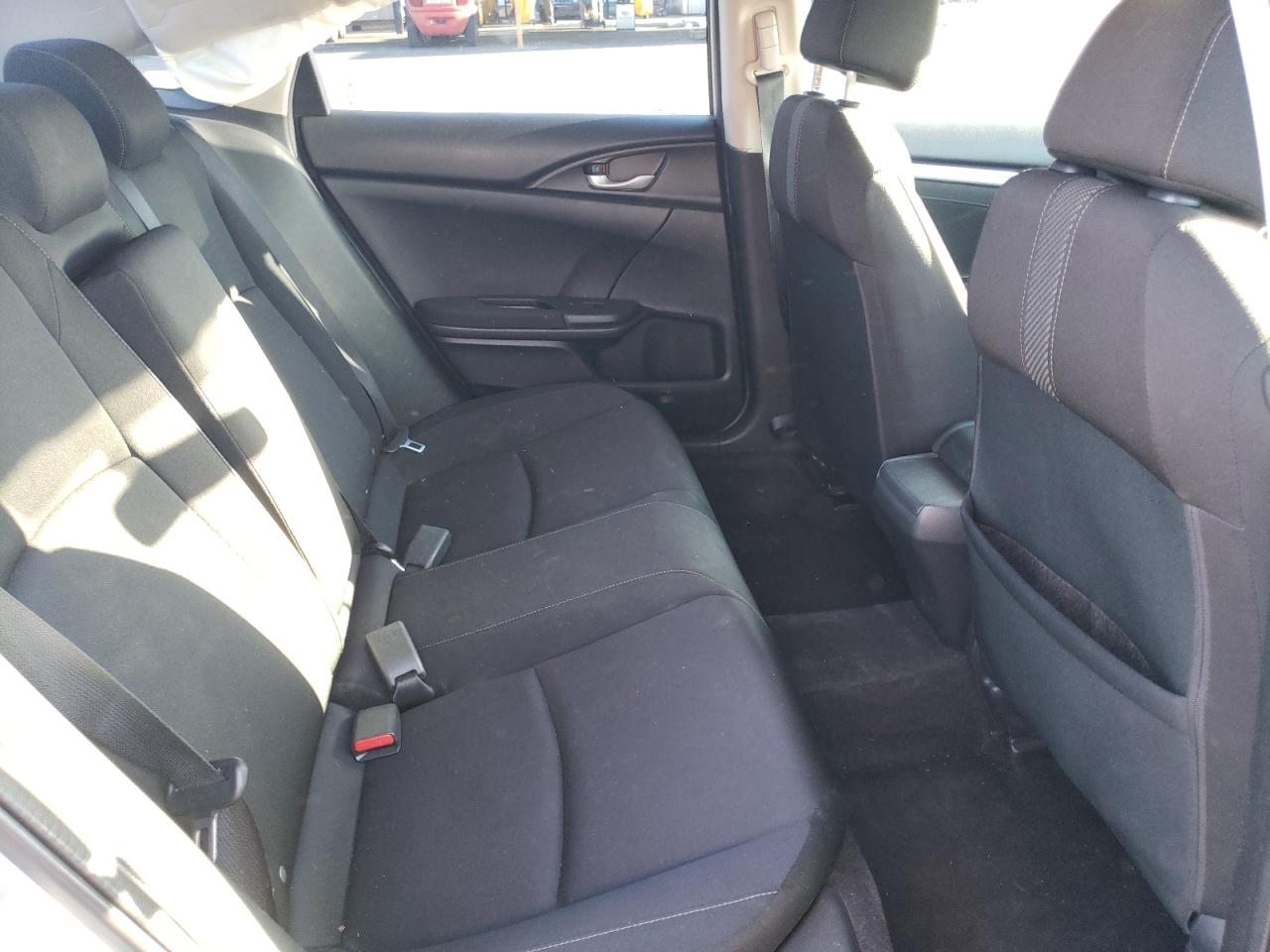 Photo 6 from auction – 2017 HONDA CIVIC EX with VIN 2HGFC2F74HH503945