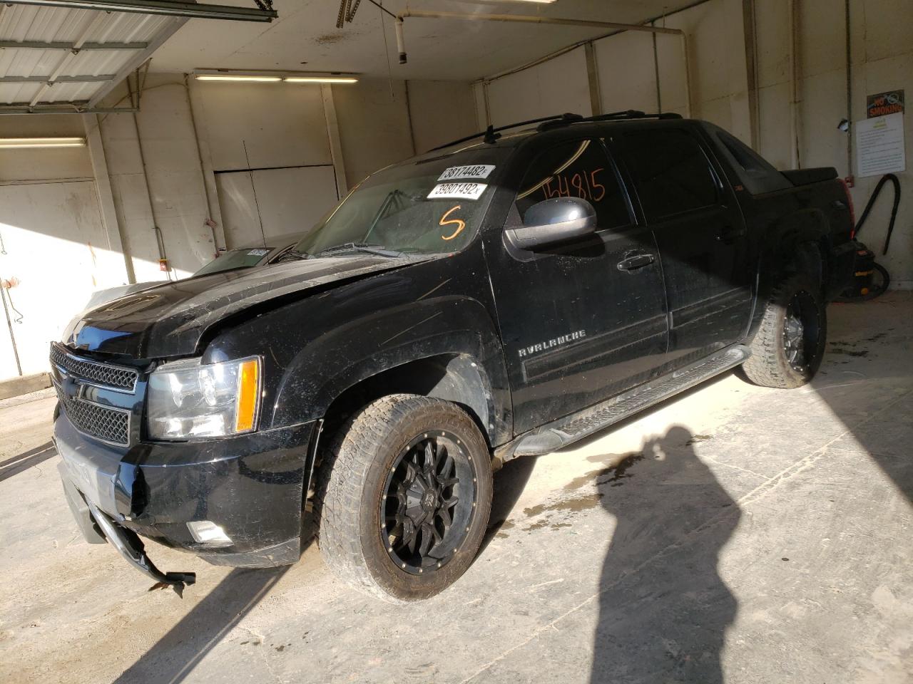 Photo 2 from auction – 2012 CHEVROLET AVALANCHE with VIN 3GNTKFE78CG232742