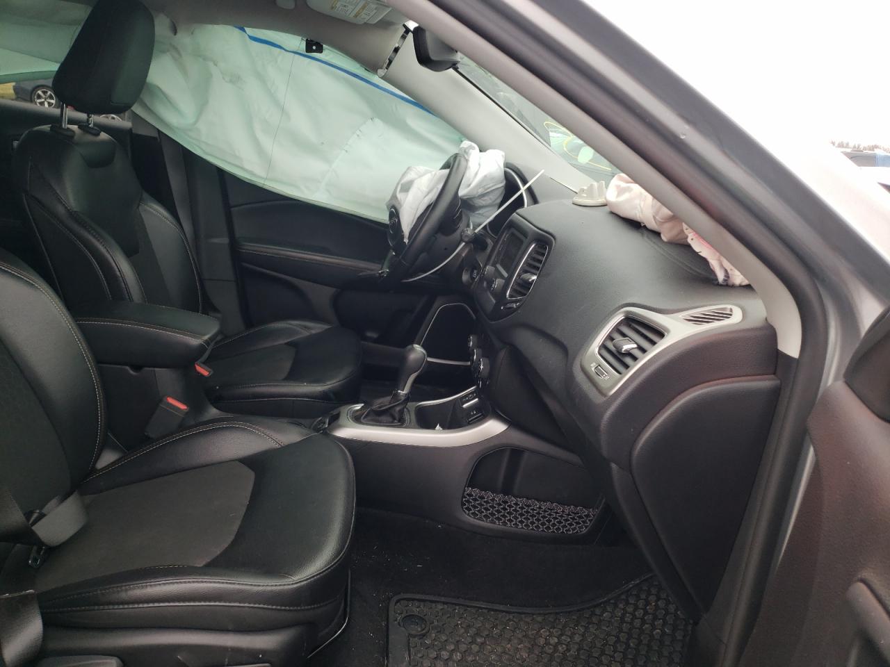 Photo 5 from auction – 2018 JEEP COMPASS LA with VIN 3C4NJCBB9JT469272