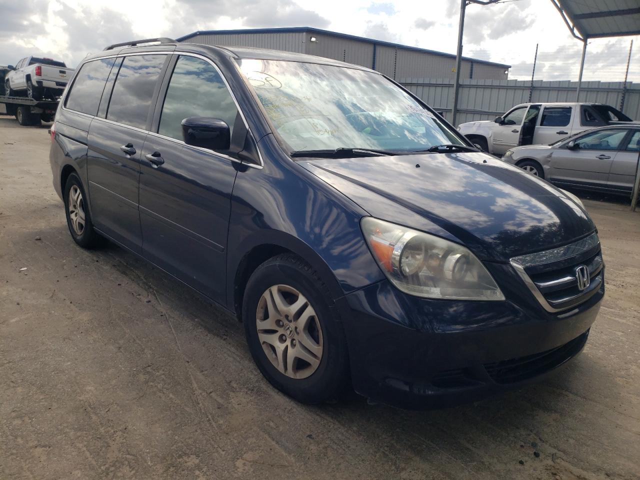 HONDA ODYSSEY EX 2005 with VIN 5FNRL38425B008049 - Photo from auction