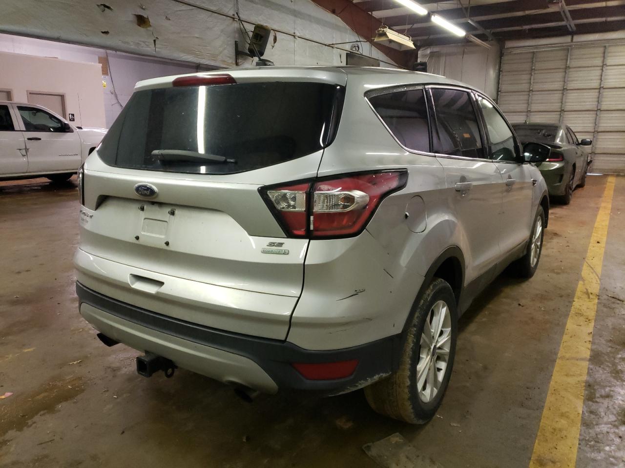 Photo 4 from auction – 2017 FORD ESCAPE SE with VIN 1FMCU0G99HUD85788