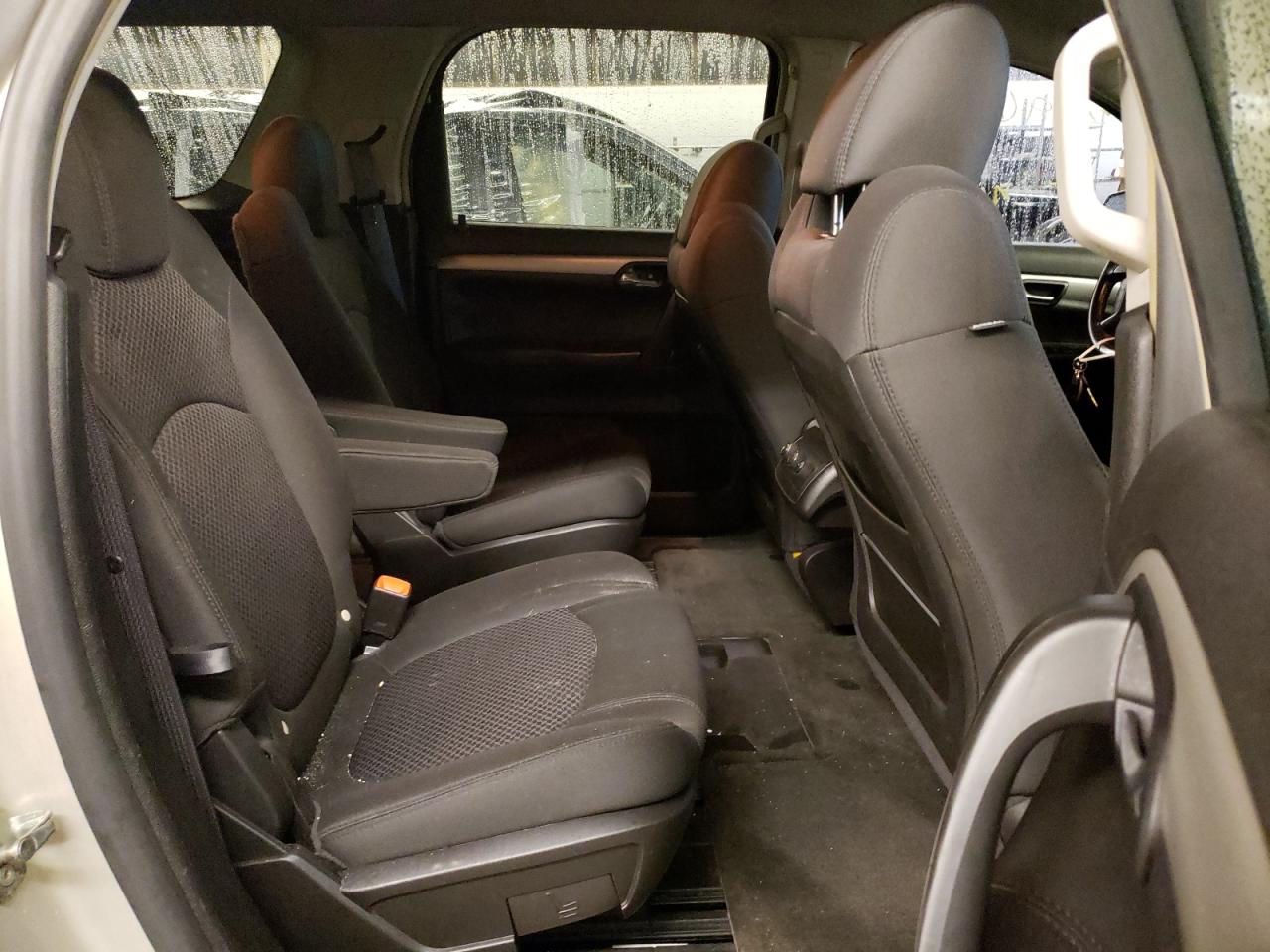 Photo 6 from auction – 2008 SATURN OUTLOOK XE with VIN 5GZER13758J207658