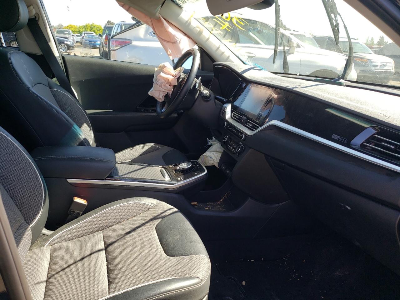 Photo 5 from auction – 2020 KIA NIRO EX with VIN KNDCC3LG2L5052977