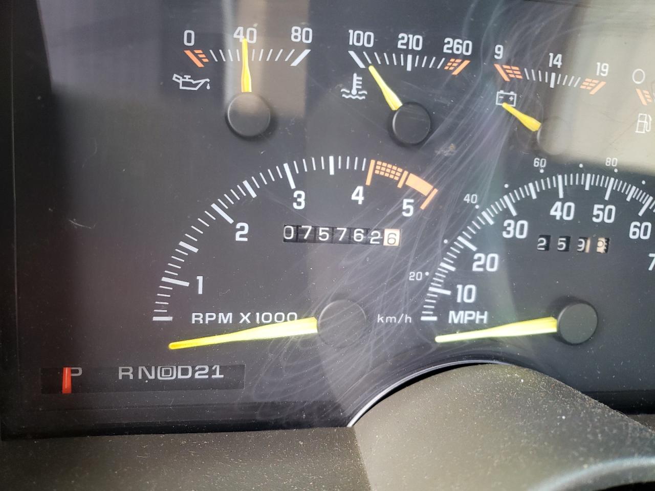 Photo 8 from auction – 1994 CHEVROLET GMT-400 C1 with VIN 2GCEC19K6R1319279