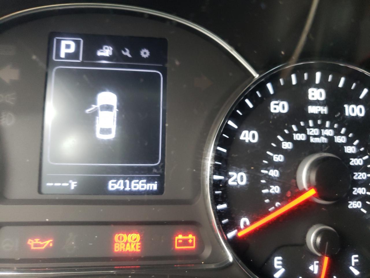 Photo 8 from auction – 2018 KIA FORTE LX with VIN 3KPFK4A79JE269436