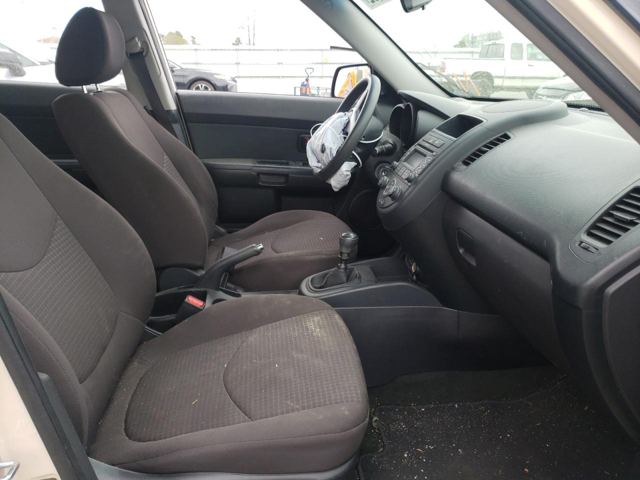 Photo 5 from auction – 2012 KIA SOUL with VIN KNDJT2A59C7453546