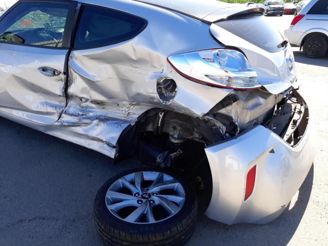 Photo 10 from auction – 2016 HYUNDAI VELOSTER with VIN KMHTC6AD5GU291408