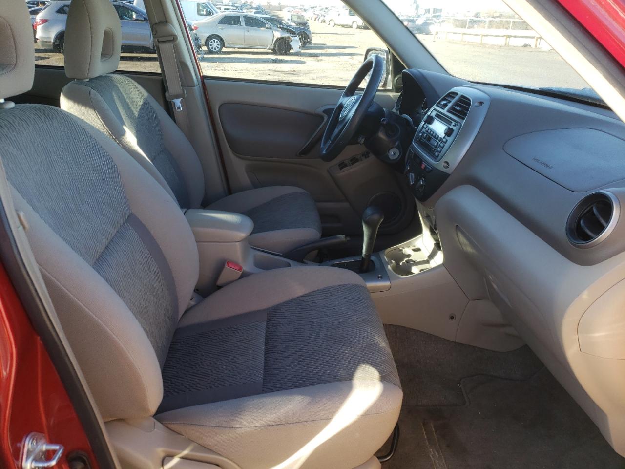 Photo 5 from auction – 2002 TOYOTA RAV4 with VIN JTEHH20VX26031352