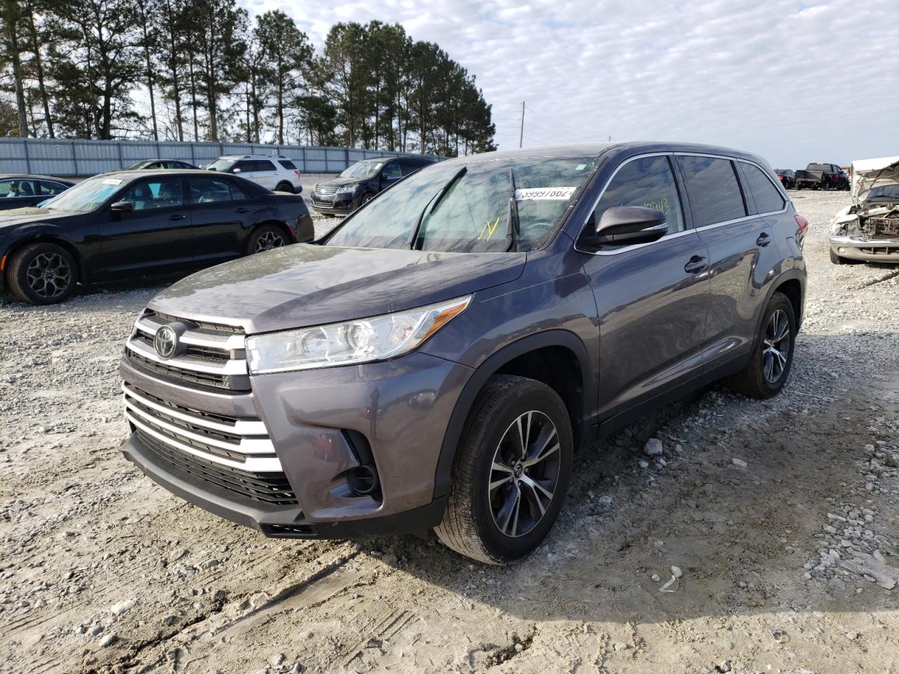 Photo 2 from auction – 2019 TOYOTA HIGHLANDER with VIN 5TDZARFH5KS046669