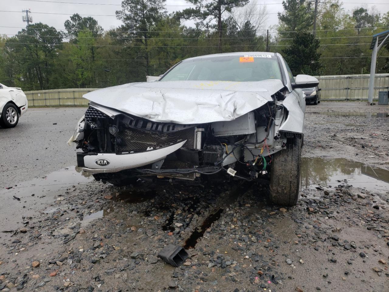 Photo 9 from auction – 2017 KIA OPTIMA LX with VIN 5XXGT4L35HG174451
