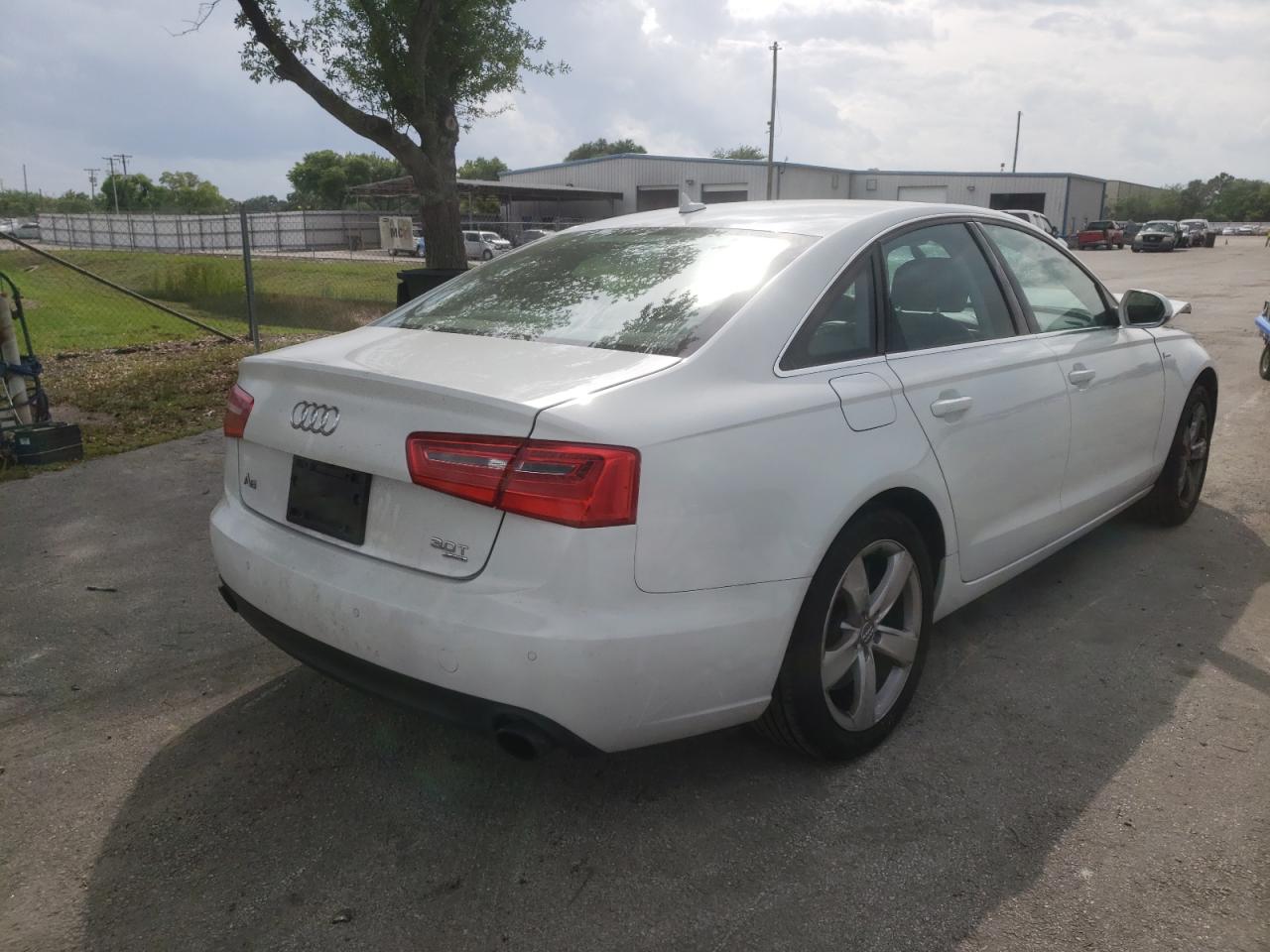 Фото 4 с аукциона – 2012 AUDI A6 PREMIUM с VIN WAUGGAFC2CN062568