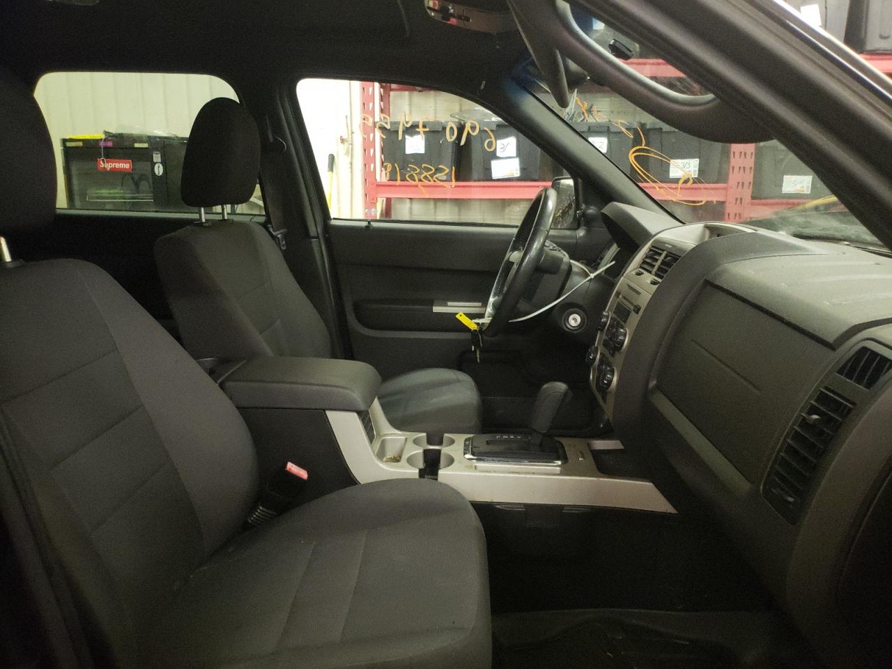 Photo 5 from auction – 2011 FORD ESCAPE XLT with VIN 1FMCU0DG6BKB91127