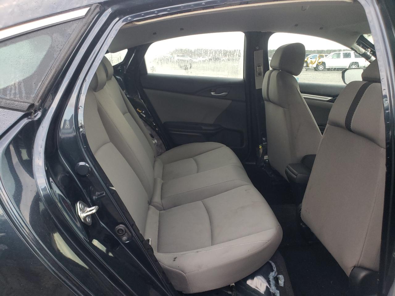 Photo 6 from auction – 2019 HONDA CIVIC LX with VIN 2HGFC2F62KH558912