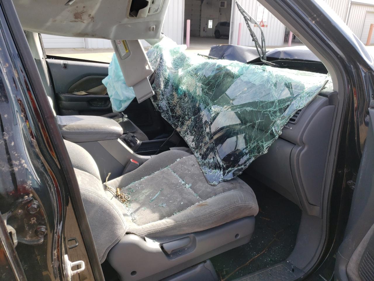 Photo 5 from auction – 2003 HONDA PILOT EX with VIN 2HKYF18483H576103
