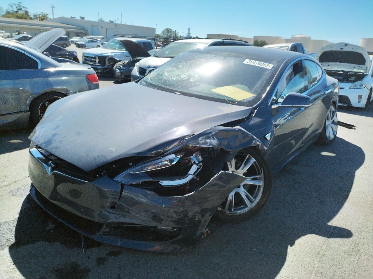 Photo 2 from auction – 2020 TESLA MODEL S with VIN 5YJSA1E23LF400033