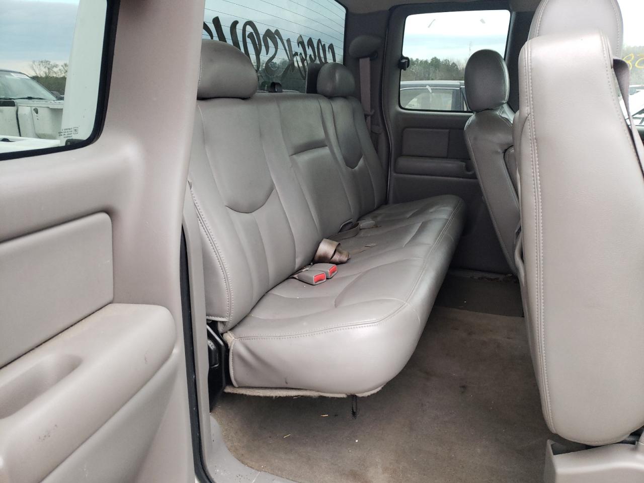 Photo 6 from auction – 2003 CHEVROLET SILVERADO with VIN 1GCEK19T63E204098