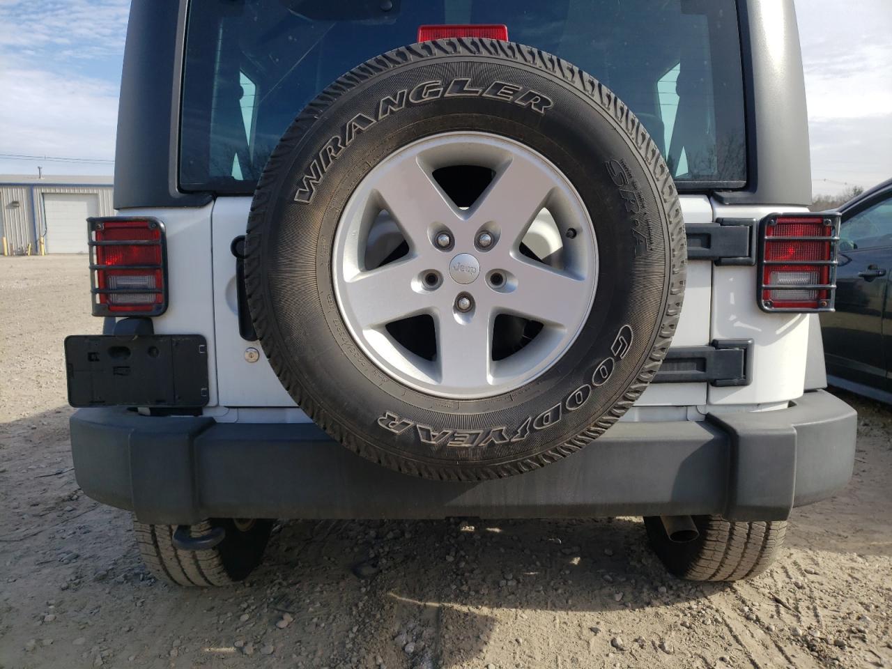 Photo 9 from auction – 2016 JEEP WRANGLER S with VIN 1C4GJWAG2GL280099