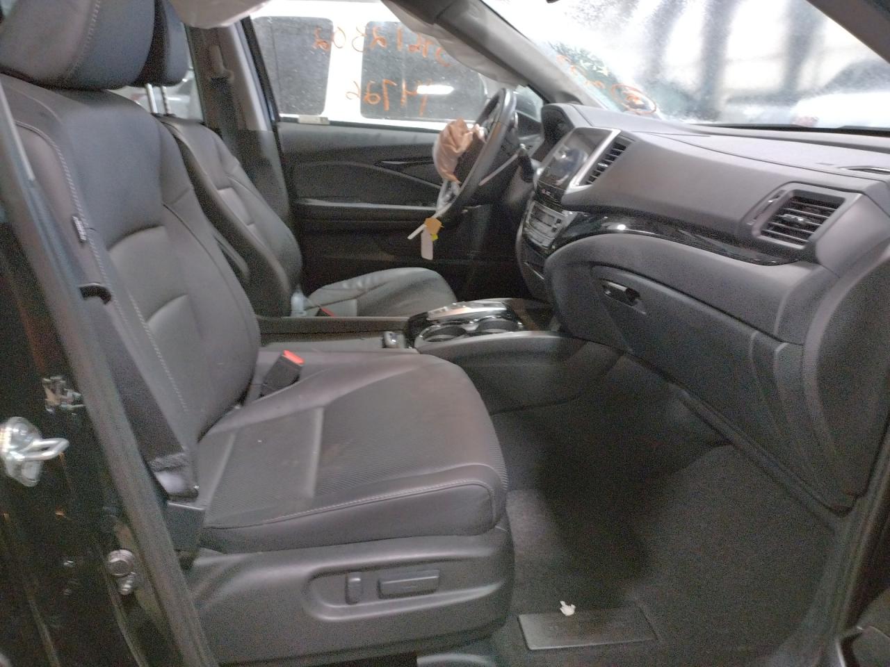 Photo 5 from auction – 2020 HONDA RIDGELINE with VIN 5FPYK3F70LB004873