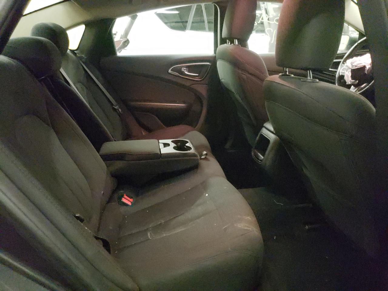 Photo 6 from auction – 2015 CHRYSLER 200 LIMITE with VIN 1C3CCCAB8FN708101
