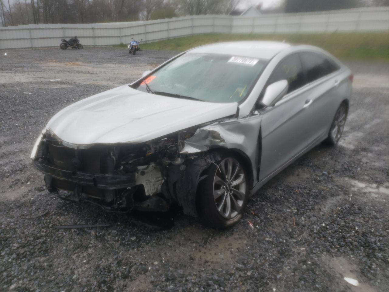 Photo 2 from auction – 2011 HYUNDAI SONATA SE with VIN 5NPEC4AC1BH027856