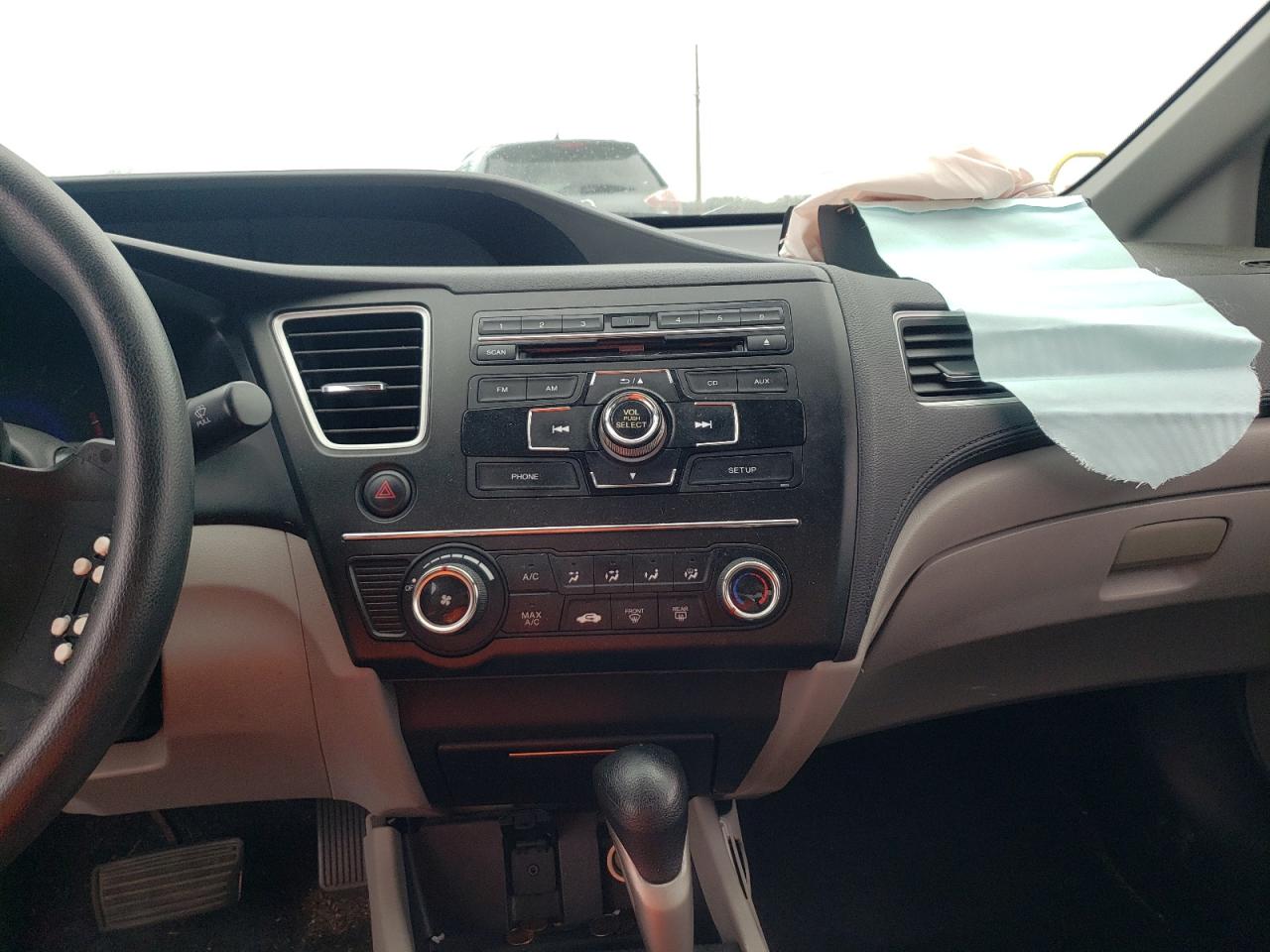 Photo 9 from auction – 2015 HONDA CIVIC LX with VIN 19XFB2F5XFE014264