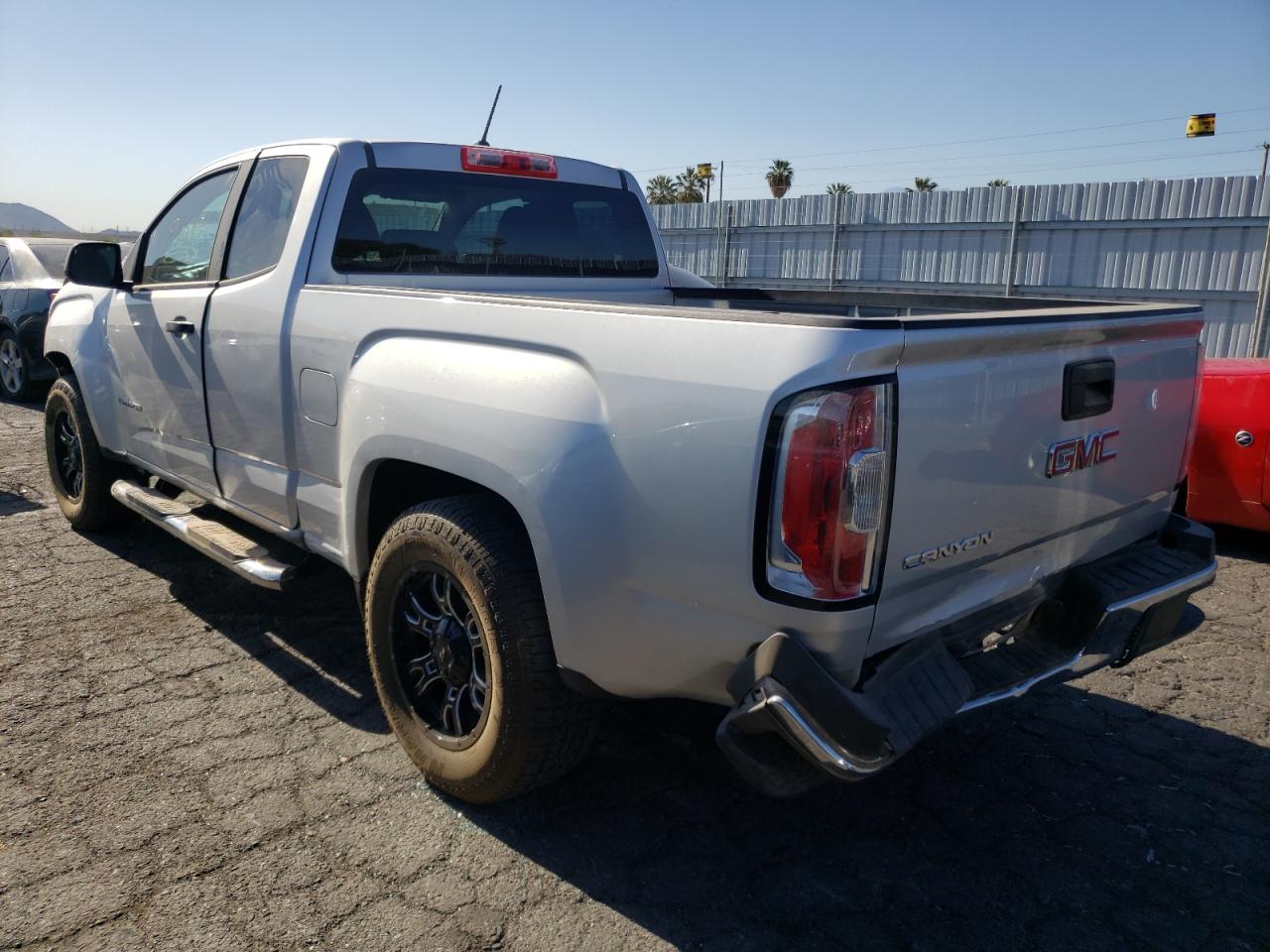 Photo 3 from auction – 2018 GMC CANYON with VIN 1GTH5BEA7J1296065