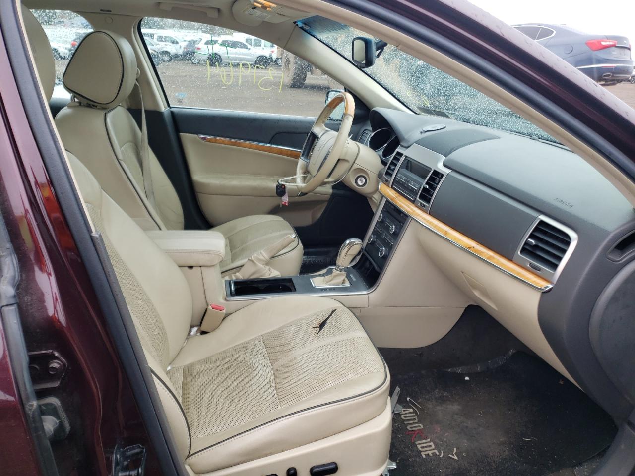 Photo 5 from auction – 2011 LINCOLN MKZ with VIN 3LNHL2GC8BR770001