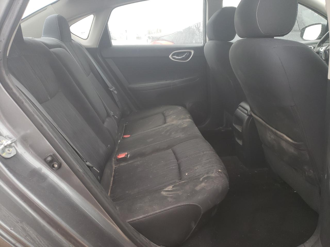 Photo 6 from auction – 2016 NISSAN SENTRA S with VIN 3N1AB7AP0GL650899