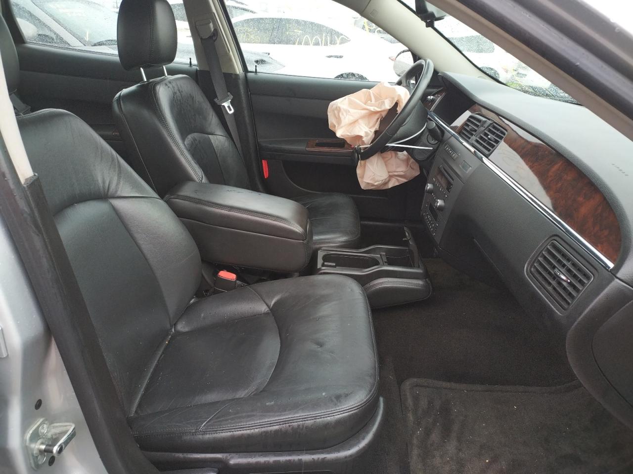 Photo 5 from auction – 2009 BUICK LACROSSE with VIN 2G4WD582291235417