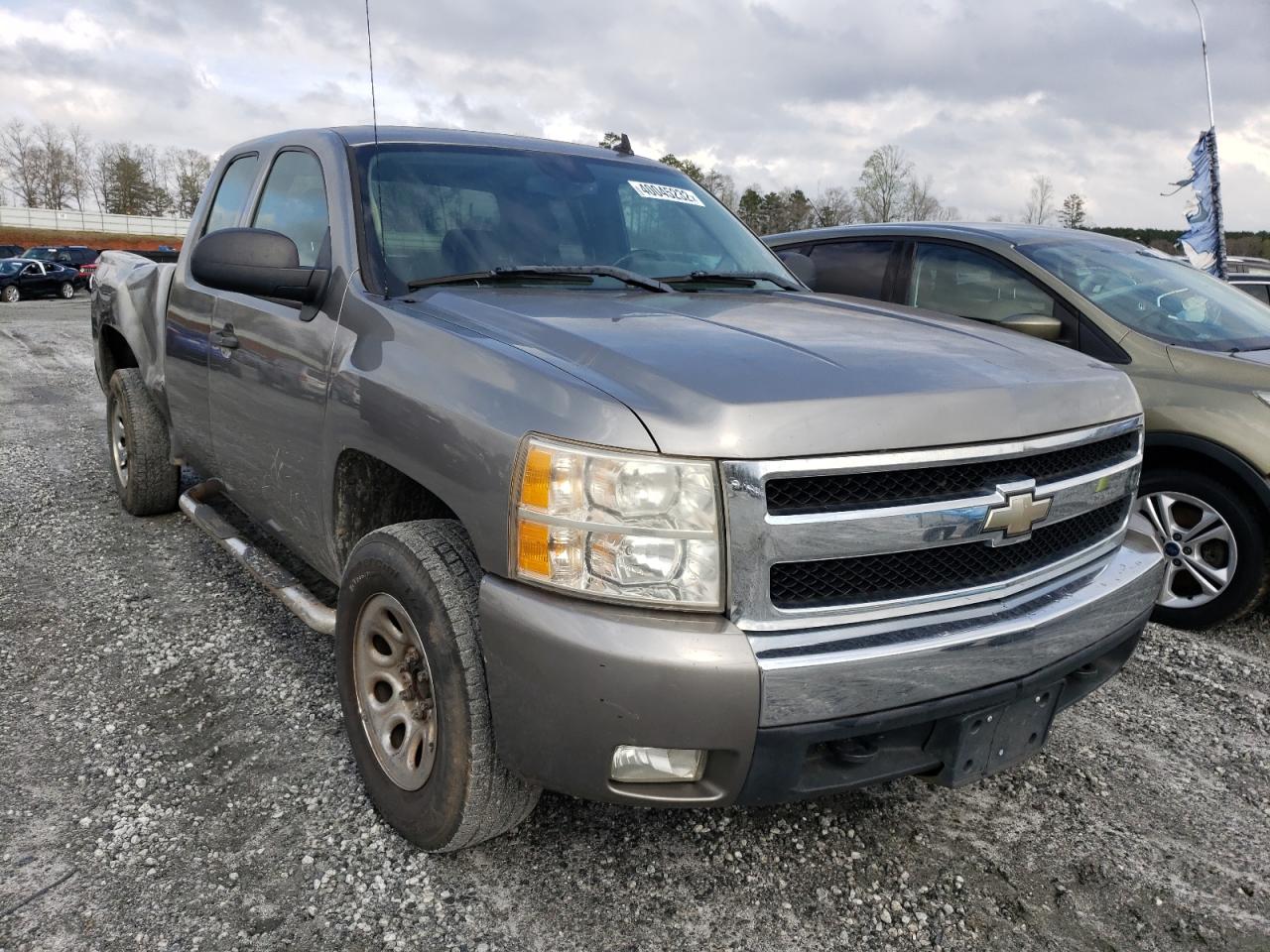 CHEVROLET SILVERADO 2008 with VIN 2GCEC19CX81108402 - Photo from auction
