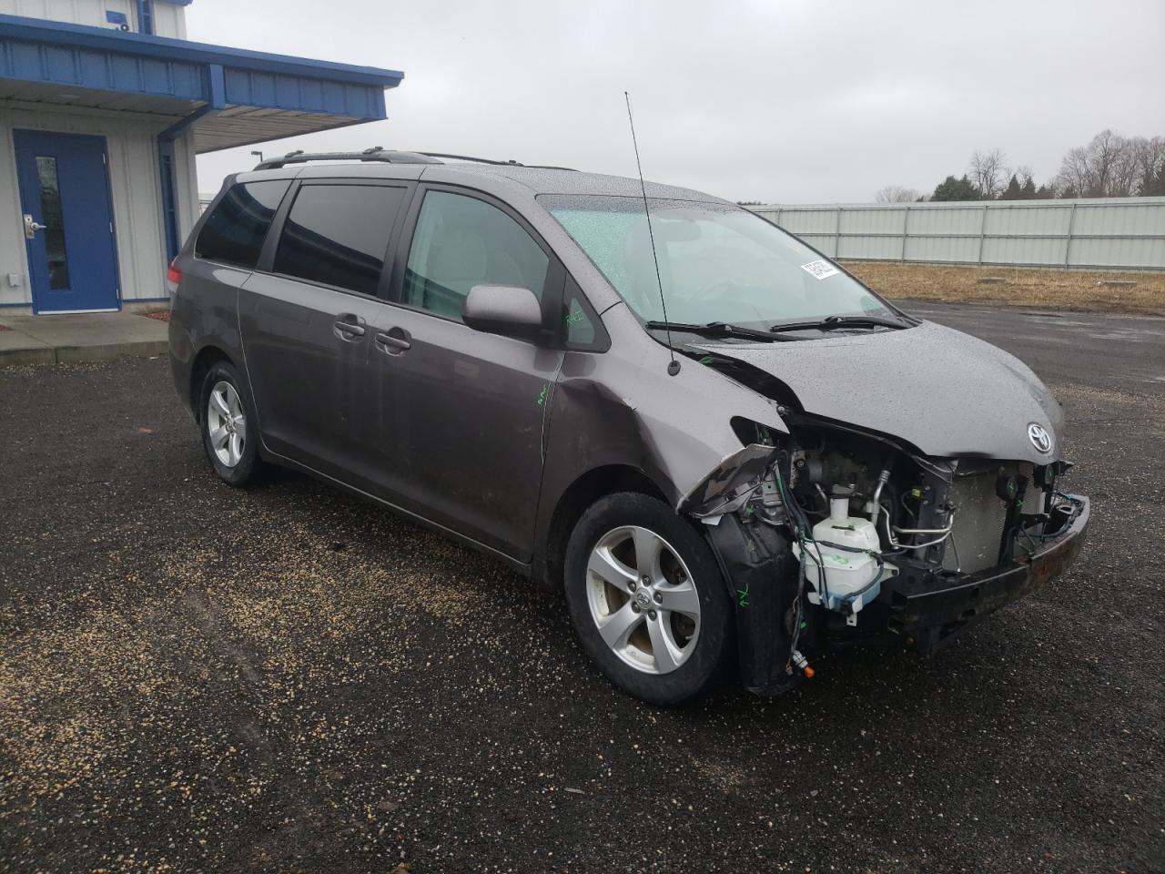 TOYOTA SIENNA LE 2011 with VIN 5TDKK3DC8BS115275 - Photo from auction